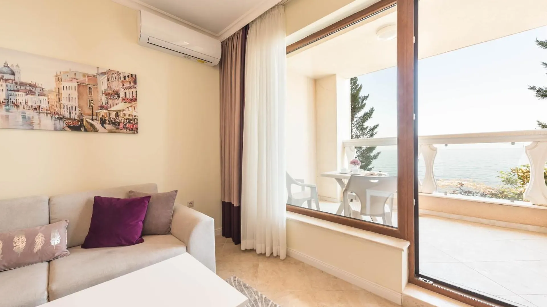 Luxurious And Panoramic Apartments At The Beach In La Mer Complex 金沙