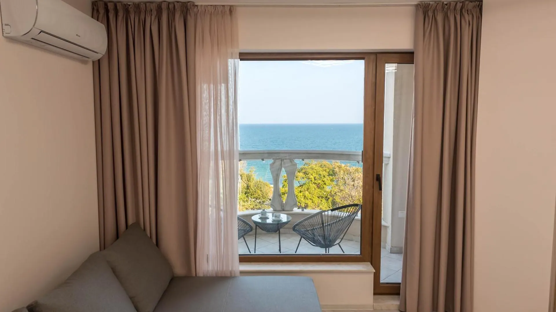 Luxurious And Panoramic Apartments At The Beach In La Mer Complex 金沙